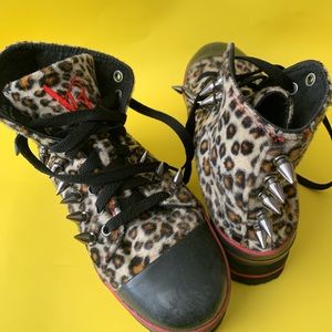 YRU Platform Sneakers